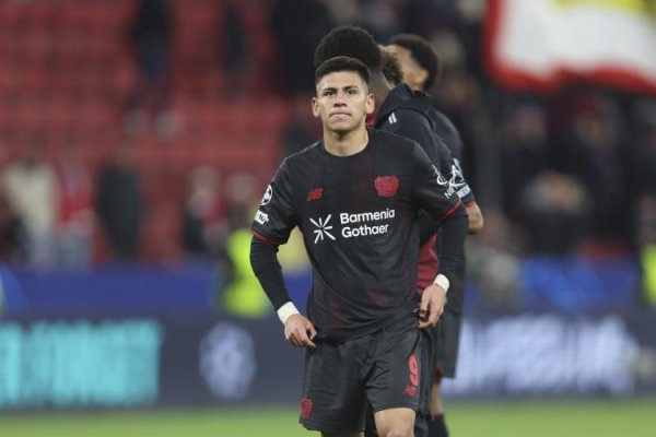 雅休配资 很是不满！19岁曼城小将被外租，毫无出战机会只想回归母队打拼